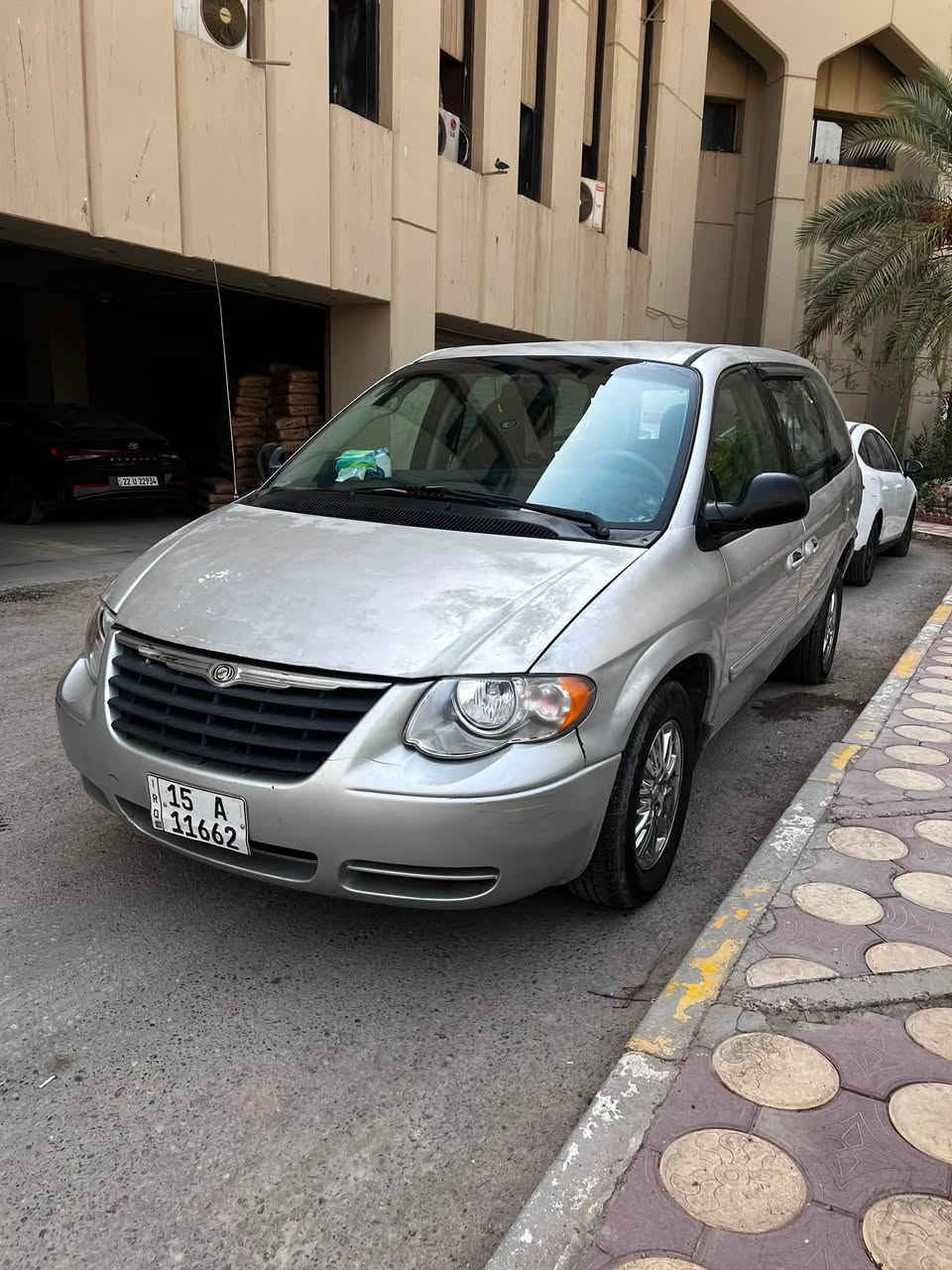 سلام عليكم
تاون كانتري 2007 شاصي طويل XL
تبريد ثلج 3 قطع مركزي 
كشنات بلع سياحي 
ابواب ميكانيكي 
كهربائيات وصدر امامي خلفي جديد
شاشه ودمام كامل وكامره 
سياره كامله مكمله حلوه وبالعافيه للي تصير من نصيبه 
سعر 78 ورقه وبيها مجال شي بسيط
رقم انبار وباسمي شرط التحويل / مشروع وطني تحويل في بغداد 
نضافتها بالصور بلا حادث فقط جراد 3 قطع 
 
المكان / الكاظميه شارع النواب 
رقم / ***********. واتساب
