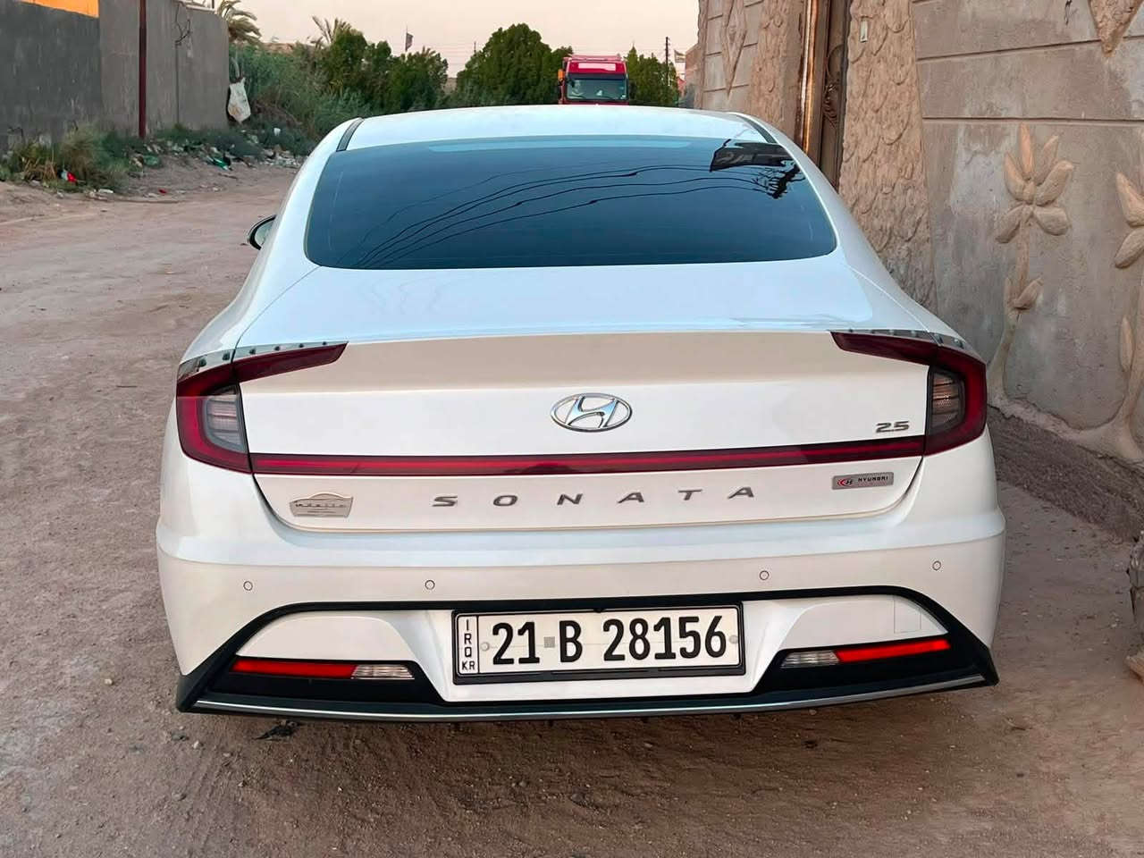السلام عليكم سيارة للبيع سوناتا موديل 2020 محرك 2500 تبريد قطعتين لد امامي وخلفي منظومه زنون ويل كب حته السبير تخم تاير اشاير بالمري مري شفط تبريد اي سي وايسي ماكس مثبت سرعه حداديه ومحرك وتبريد ع وضع الشركه جديده ماشاءالله كلش السعر (177) للأستفسار (***********) مكان السياره بصره اني مكلف بل نشر
