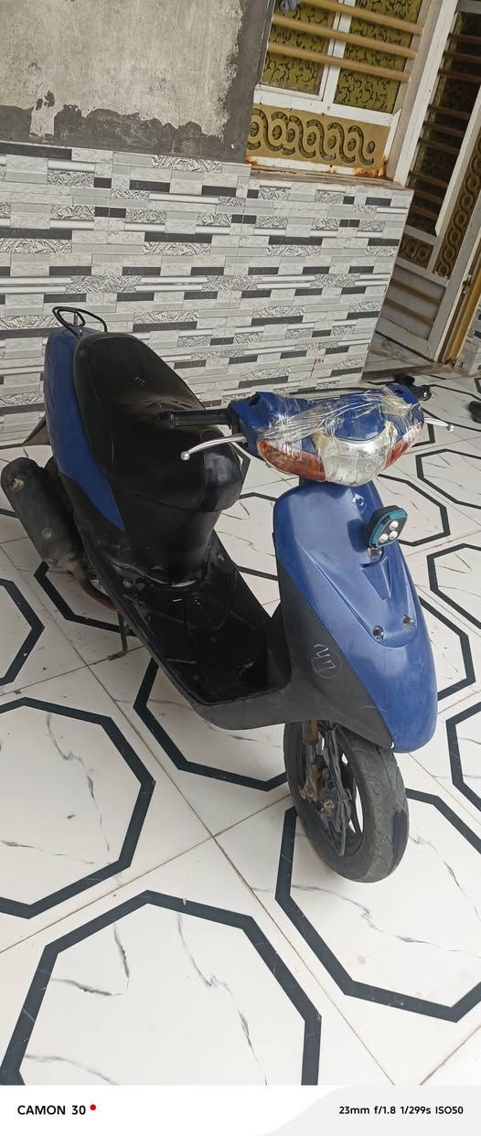 ذبانه ساسوكي رياضي للبيع السعر 350 
 وبيها مجال ذبانه نضيفه  الي الريدها
لتواصل هاذه الرقم ***********

نص مكتوب في الصور:
- CAMON 30  23mm f/1.8 1/493s ISO52
- CAMON 30 23mm f/1.8 1/299s ISO50
- CAMON 30 • 23mm f/1.8 1/299s ISO50
- CAMON 30 • 23mm f/1.8 1/321s ISO50
- CAMON 30 • 23mm f/1.8 1/394s ISO50
- CAMON 30  23mm f/1.8 1/394s ISO50