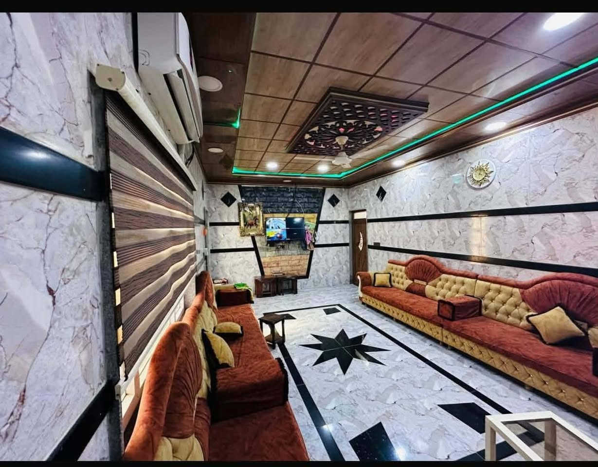 🏡 للبيع – حصرياً لدى مكتب النعيمي للعقارات   🏡

📍الموقع: الموصل – حي الملايين، قرب جامع الصواف.

✨ مواصفات العقار:
▪️ المساحة: 240 م²
▪️ ركن.
▪️ الواجهة:  12 م .
▪️ العمق: 20 م .
▪️ الجنس: ملك صرف زراعي .

🏠 تفاصيل البناء:

🔹الطابق الأرضي:

* حوش واسع.
* استقبال.
* هول.
* مطبخ (حار / بارد).
* غرفتا نوم.
* حمام ومرافق خدمية.

🔹الطابق الثاني:

* غرفتا نوم.
* غرفة نوم سويد.
* هول.
* حمام.
* سطح واسع.

📌 مجموع غرف النوم: 4 غرف.

💰البيع نقداً أو بالتقسيط (وفق الاتفاق بين الطرفين).

📞 للاستفسار والمعاينة:
مكتب النعيمي للعقارات
📱 ***********
📱 ***********

📍عنوان المكتب:
الموصل – حي الكندي – شارع الحولي – قرب مصنع الكندي.
@الجميع
