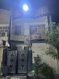 الدار للبيع  في منطقه الزعفرانيه شارعين سيد هاشم  البيت يحتوي  ع استقب...