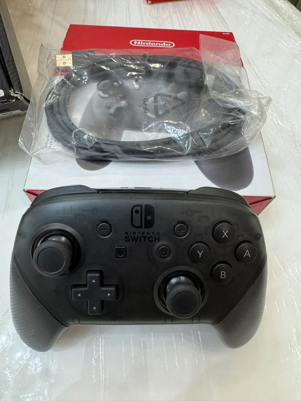 للبيع Nintendo Switch OLED إصدار Zelda – Tears of the Kingdom 🎮
الجهاز نظيف جداً وقليل الاستخدام وحالته ممتازة، والتجميعة كاملة ومناسبة للي يريد جهاز جاهز للعب 👌🏻

📦 محتويات البيع:

جهاز نينتيندو سويتش أوليد نسخة زيلدا

🔹 Nintendo Switch OLED إصدار Zelda Limited Edition
🔹 يد تحكم Nintendo Switch Pro Controller
🔹 3 ألعاب أصلية:
🎮 The Legend of Zelda: Tears of the Kingdom
🎮 Mario Kart 8 Deluxe
🎮 Sonic Colors: Ultimate
🔹 3 حافظات/كفرات
🔹 ميموري 512GB ￼SanDisk 
🔹 جميع ملحقات الجهاز الأصلية ونضيفة 

💰 السعر: 600,000 دينار عراقي 💰

📍 بغداد حي الجهاد 
✅ الجهاز نظيف جداً
✅ البيع للتجميعة كاملة فقط 
❌ لايوجد توصيل 🚚❌
📩 للجادين الاتصال ‭***********‬
