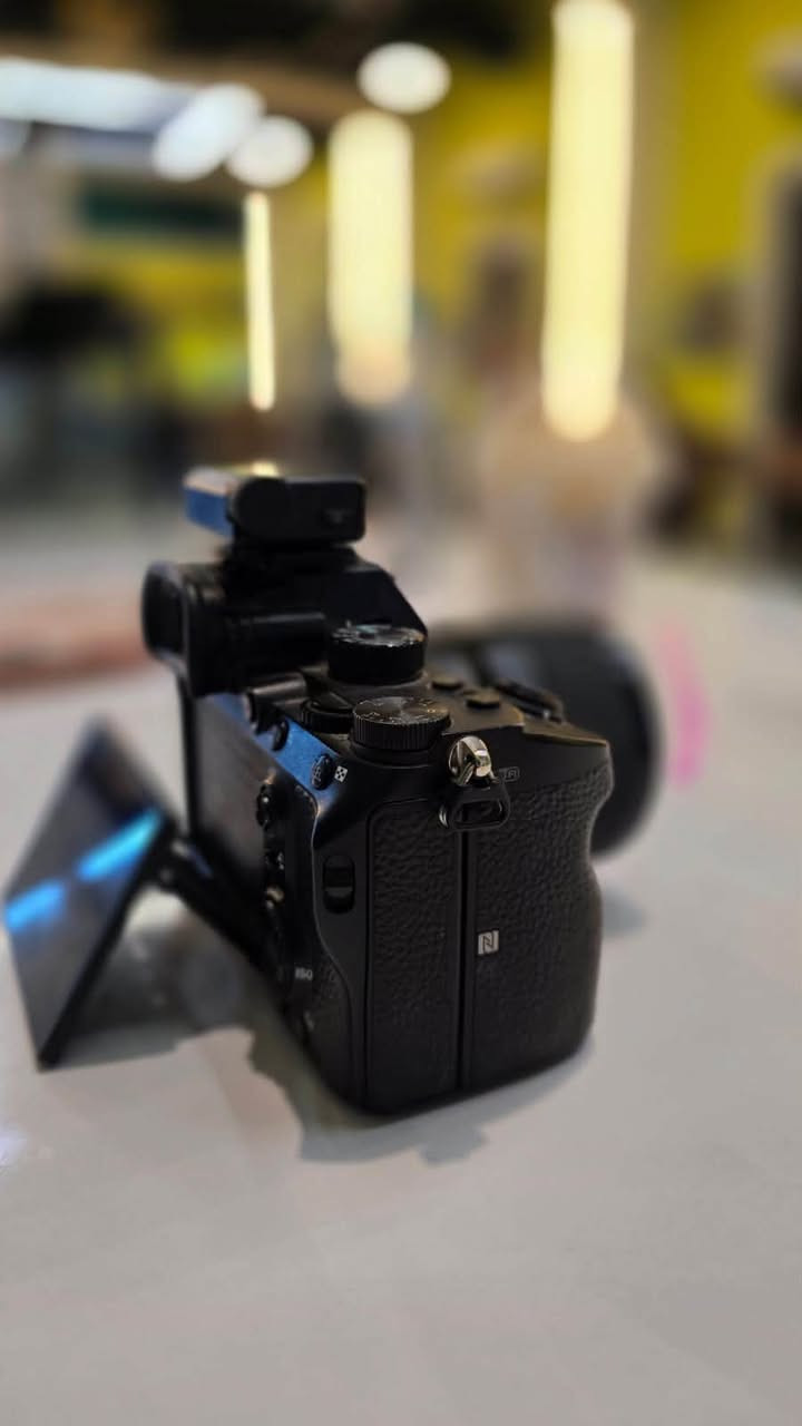 مكلف بالنشر
مكلف بالنشر
📸 للبيع Sony A7 III – نظيفة وبحالة ممتازة

كاميرا Sony A7 III
🔹 الشتر: 21 ألف فقط
🔹 وياها عدسة Sony 50mm F/1.8
🔹 مناسبة جداً للتصوير الفوتوغرافي والفيديو 🎥📷
🔹 الكاميرا مستخدمة استخدام شخصي ومحافظة عليها
مع باقي الملحقات الشاحن والبطارية والكارتون 
💰 السعر: 1.600.000
📍 للتواصل الواتساب : ‬***********

نص مكتوب في الصور:
- CAMERA SHUTTER COUNT Find out how many shots your Digital SLR has taken RESULTS Shutter count 21929 SONY ILCE-7M3