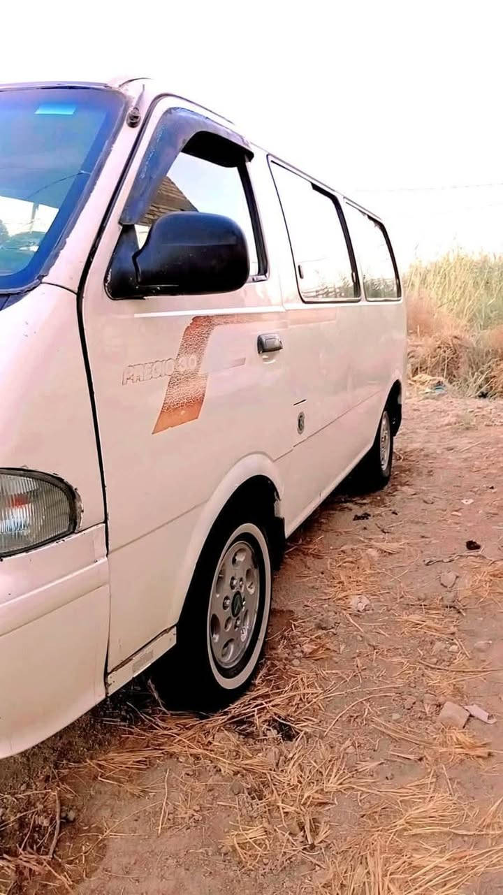 السلام عليكم  كيا بريجو موديل 98 سياره جديده مال جناي مكينه وكير وأكسن وحداديه كله جديد كهربائيات دايلمه سلف راديتر كلچ مروحه تخم تاير منضومه بريك كله جديد سياره مشروع وطني السعر 55 وبيها مجال مكاني ديوانية قضاء الشاميه , الأتصال ***********
