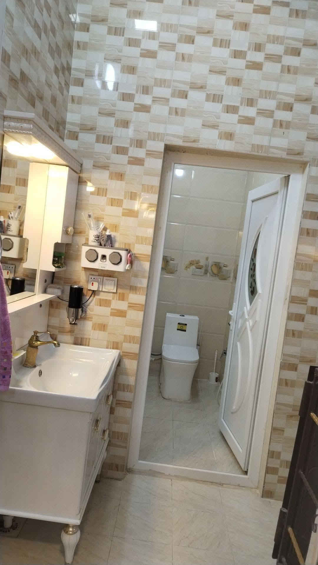 ٧ نيسان رابرين • ٢٥٠م • ٢ غرف