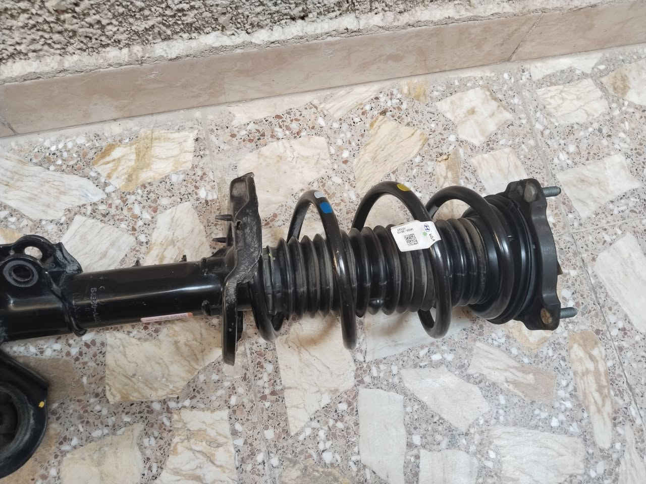 السلام عليكم دبل امامي يسرة غاز ودهن مع طبله جديد لوك حاويه مكان بغداد الزعفرانيه *********** علما مال كصه فتح من سيارة غير مستخدم

