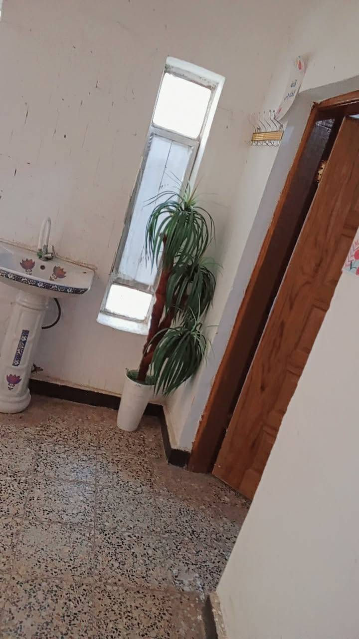✨ فرصة للتميز والتفوق الدراسي نستقبل العام الدراسي الجديد"بكل حب في معهد الاوائل للتدريس الخصوصي والتقوية ✨
​نعلن عن استمرار فتح باب التسجيل لجميع المراحل #الدراسية لضمان أفضل النتائج والدرجات النهائية.
​ما نقدمه لطلابنا:
​شرح مفصل ودقيق لمناهج الابتدائي، المتوسط، والاعدادية (فرعيها العلمي والأدبي).
#​عناية خاصة بطلاب الخارجي والمهني (الصناعة والتجارة).
#​تركيز كامل على مستوى كل طالب لتطوير قدراته ومعالجة نقاط الضعف.
​توفير ملخصات شاملة ومرشحات وزارية دقيقة ومضمونة.
#​كادر تدريسي كفوء، متميز، وذو خبرة عالية.
​قاعات دراسية مجهزة بالكامل لتوفير بيئة تعليمية مريحة ومثالية.
#​توفر نظام تقسيط لتسهيل الأقساط الدراسية على أولياء الأمور.
​📍 العنوان: المدائن - شارع المحكمة - قرب مشويات أبو سعود - مقابل أسواق أحمد ضمير.
​📞 للاستفسار والحجز، يرجى الاتصال على الرقم:
***********
​(معنا.. طريق النجاح والتفوق أصبح أقرب إليك) 📚🎯
