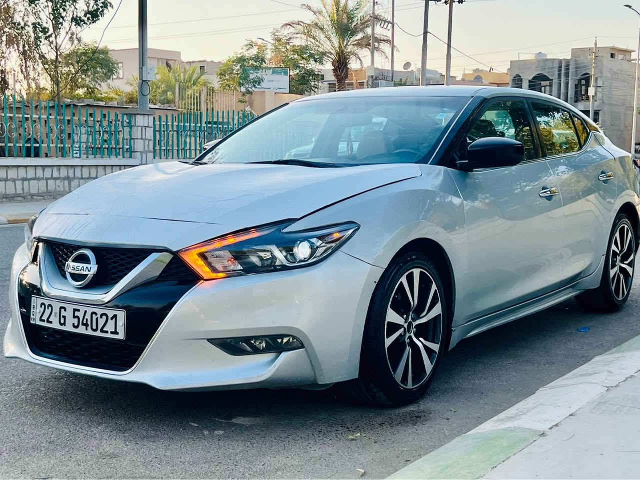 ✈️للبيع ببلاش أنظف نيسان ماكسيما موديل 2016 nissan maxima
✅مواصفات S 
‏‎✅محرك V6 حجم 3500 لتر بقوة 300 حصان
✅‏‎ المواصفات : بصمات عدد ثنين 2 
✅أنظمة قيادة سبورت رياضي و نورمال
‏‎✅كشنات مخمل كريمي المرغوب
‏‎✅كشن كهرباء سائق + سكن
‏‎✅تبريد قطعتين + تبريد مناخي منفصل
✅كاميرة خلفية ‎دوارة + شاشة كبيرة كار بلي +خرائط GPS 
‏‎✅ويل حجم 18
‏‎✅تشغيل عن بعد
‏‎✅كروز سرعة تحكم ستيرن + رادار أمامي 
✅اشارات بالمري تحديد مسار + تحديد سرعة 
‏‎✅اشارات ترحيب منظومة زنون أصلية 
‏‎✅ليدات امامية
‏‎✅ماوس تحكم شاشة
‏‎✅بصمة تشغيل
✅‏‎ وبصمة ابواب وباقي المواصفات معروفة 
 ✅مكينة گير تبريد كهربائيات صدر كلها مكفولة بشرط الفحص
‏‎✅ماشية 109 الف ميل حقيقي  
✅الضرر  : بونيد وجامرلغ الامامي فقط بدون دواخل بدون شاصي + بابين مرشوشات اثر شخط بدون قطرة معجون صور السونار ورقم الشاصي مرفق وية المنشور ايرباك ستيرن فقط ومرجع بلاد سستم
‏‎✅السيارة تريد تحويل تريد وكالة سنوية ورقم جديد لغاية 15 / 2 / 2028 وبأسمي السيارة نظيفة جداً صيانة منتظمة مال جنّاي مبدل هايدروليك گير جديد + دهن مكينة جديد تخم تاير جديد 
مناسبة للمدينة والسفر تجمع بين الاداء الرياضي والفخامة 
✅السعر جداً مناسب 98$ ورقة وبيها مجال بسيط وعندي فيديو كامل للسيارة اللي يحب ادزلهيا واتس اب
للتواصل الاتصال عالرقم *********** كالار, السليمانية
