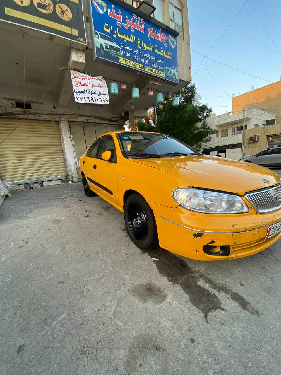 السلام عليكم 
للبيع نيسان سني ياباني مديل 2009
محرك وكير مكفولات صدر امامي 70بل 100
صدر خلفي جديد تخم تاير وباتري جدد 
ضررهة جاملغ امامي رقم انكليزي وسنوية 31
هيئة وغرمات مصفرة نقصهة فقط درام شفت 
العنوان بغداد الكرخ 
هاتف ***********
السعر 70 وبيهة مجال
