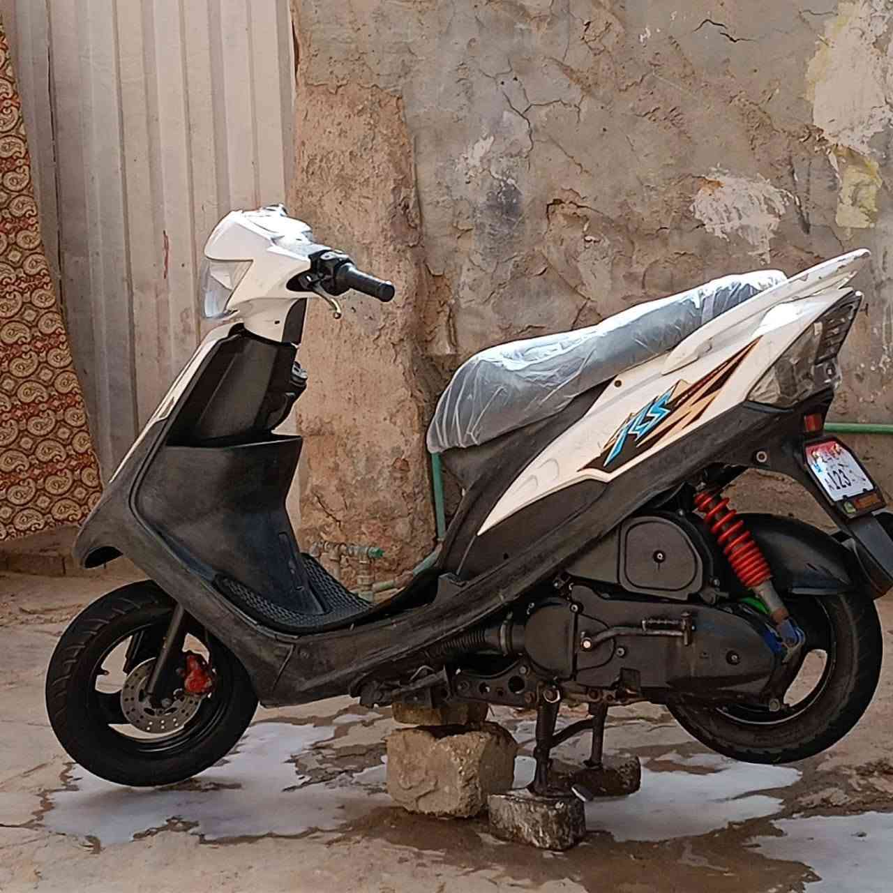 شباب هاي الحلوه للبيع السعر800وبيهة مجال شي قليل للشراي دراجه نضيفه تخبل ما عوزهة برغي @MZ250 هاذه يوزر مال وات ساب والي يريد *********** بس واتساب مكاني نجف
