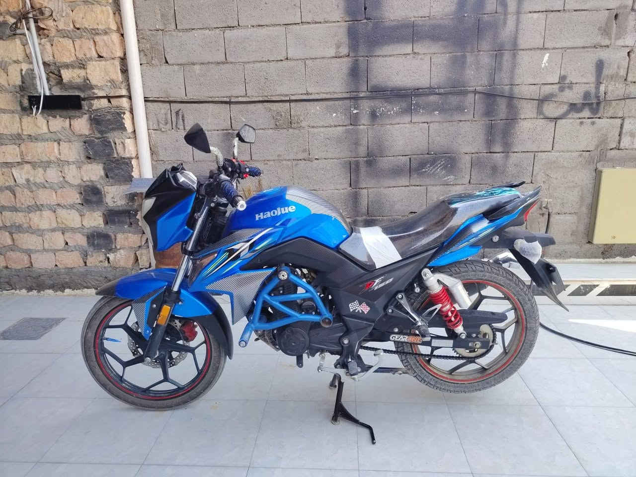 دراجه هوجي دي إف موديل22 مسجل وكامل كفاله عامه السعر 18 وبي مجال بصيط مكاني الرمادي7 كيلو مكلف بل نشر اتصل علا الرقم ***********

