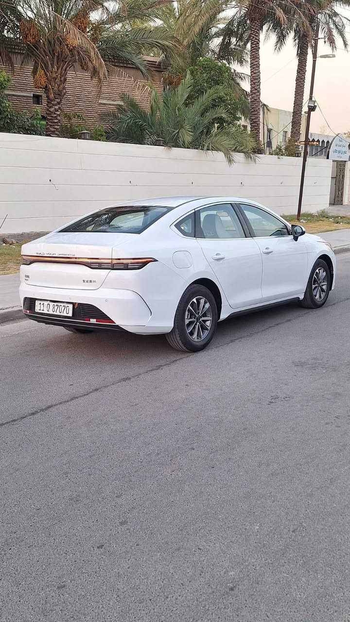 بي واي دي ديستروير / BYD Destroyer 
بي واي دي ديستروير / BYD Destroyer 

موديل 2025 / المشي الكلي 11 الف / رقم مميز 

لون ابيض / بأسمي تحويل مباشر / حرة 

رقم بغداد الانكليزي / هزة جديدة / سنوية لغاية 2030 

شاشة محدثه ومنزل كل التطبيقات / مبدل دهن وفلاتر

السيارة كاملة مع جميع ملحقات الشركة 
ـــــــــــــــــــــــــــــــــــــــــــــــــــــــــــــــــــــــــــــــــــــــــ
مواصفات السيارة 

بصمة تشغيل / بصمة ابواب / تشغيل عن بعد / حساس خلفي

شاشة اصلية / كامرة خلفية / هاند بريك بصمة / كشنات جلد 

تحكم استيرن جهتين / لد امامي / بك لايت لد / لايت زنون  

ويل كب كروم / اشاير بالمري / شاشة قلابه / مثبت سرعة
ــــــــــــــــــــــــــــــــــــــــــــــــــــــــــــــــــــــــــــــــــــــــــ
السيارة مكفولة من الصبغ والبارد
عدا ملاحظة بسيطة بقبغ الصندوك وعلى وضعها مملعوب بيها 

#السعر 19,200,000 عراقي وبيها مجال بسيط

مكان السيارة / بغداد / حي الجامعة 

للأستفسار 
*********** متوفر واتساب او اتصال
