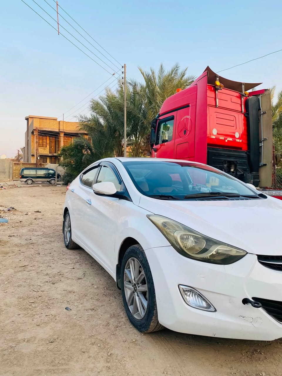 السلام عليكم النترا ٢٠١٤ سياره مكفوله بيها بارد بل بنيد خليجي العنوان ابو غريب رقم الهاتف ***********
