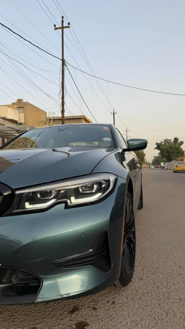 السلام عليكم

BMW 330i Xdrive
لون مميز وكم قطعة 
موديل 2020 ماشيه 65
سلايد 
كامره خلفيه وامامية دواره
لايتات متحركة ويه الستيرن 
شاشة touch
نقاط عمياء
اوضاع القيادة : Eco por / comfort / sport
رادار امامي
رادار خلفي
ماوس
(كل الانظمه قياده)
كشنات كهرباء / ذاكرة المقاعد 
كشنات تدفئة
داخل لدات 12لون متغير
شاحن وايرلس
مكينه ٢٠٠٠ توين باور تيربو 
السياره وارد امريكي ضربة بسيطة كلش 
صور الحادث موضحه بالرابط فقط جزء بسيط بالباب 

https://en.bidfax.info/bmw/330/12966040-bmw-330xi-2020-blue-20l-4-vin-3mw5r7j01l8b45834.html

السيرفس كله يم الياسر
للاستفسار : *********** بغداد, العراق
