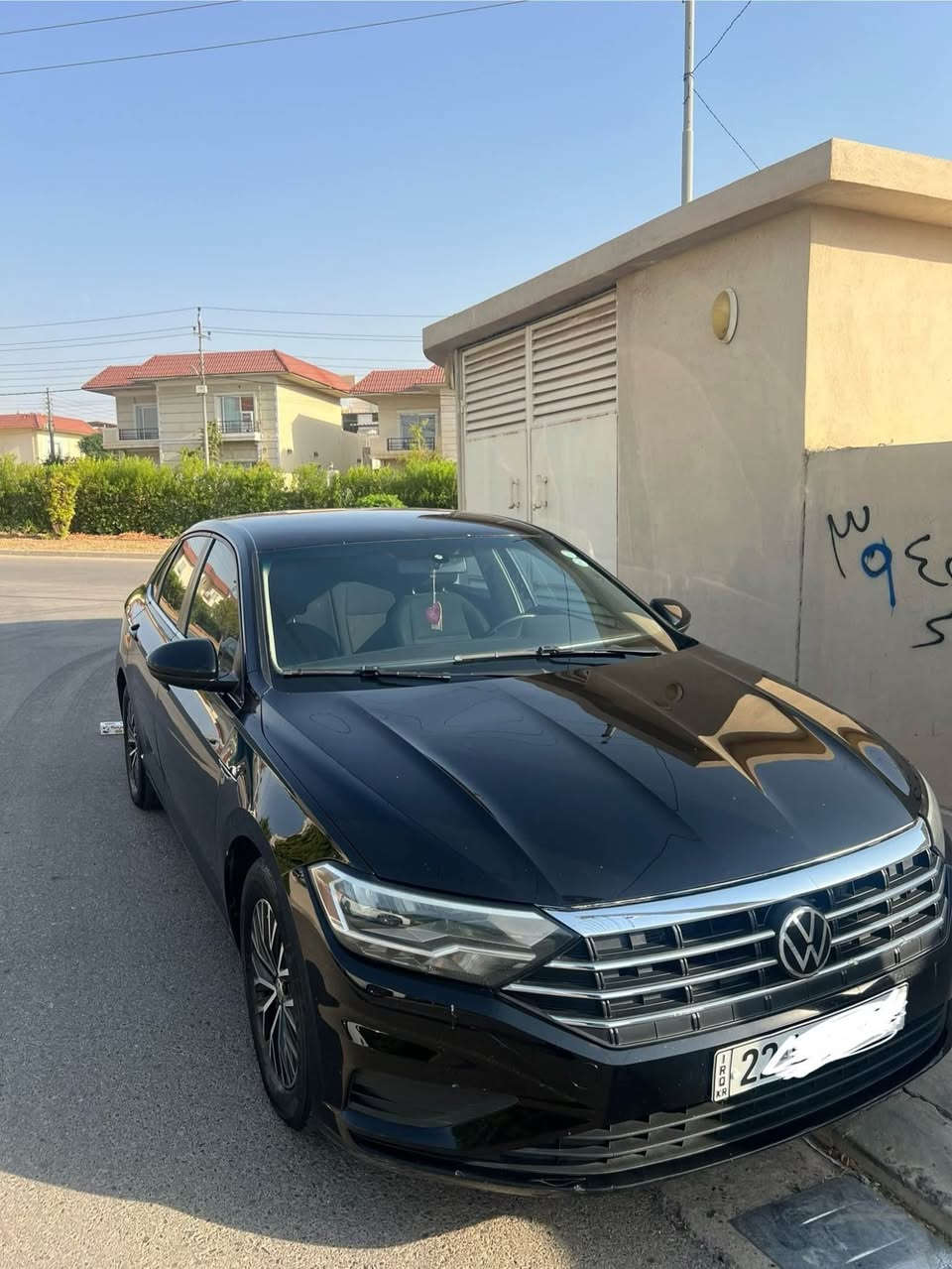 Jetta 2019 S  

مواسەفات s
کوشن هیتەر
شاشە گەورە
مواسەفاتی ناسراوە

دەرگای  پشت سەکن گۆراوە بە بیلاد بێ سبوغ
دەرگای سەکن سبوغە
٣ جێ Pdr ی گچکەی هەیە
١٠ دنک تەزرەی هەیە 
پێش و پشت کەپسە
ئێرباگ بەس شان تەقیە

٧٢ مایل  ڕۆیشتووە

نرخی ١١٨ وەرەقە و مەجالی زۆر کەم 
*********** أربيل, العراق
