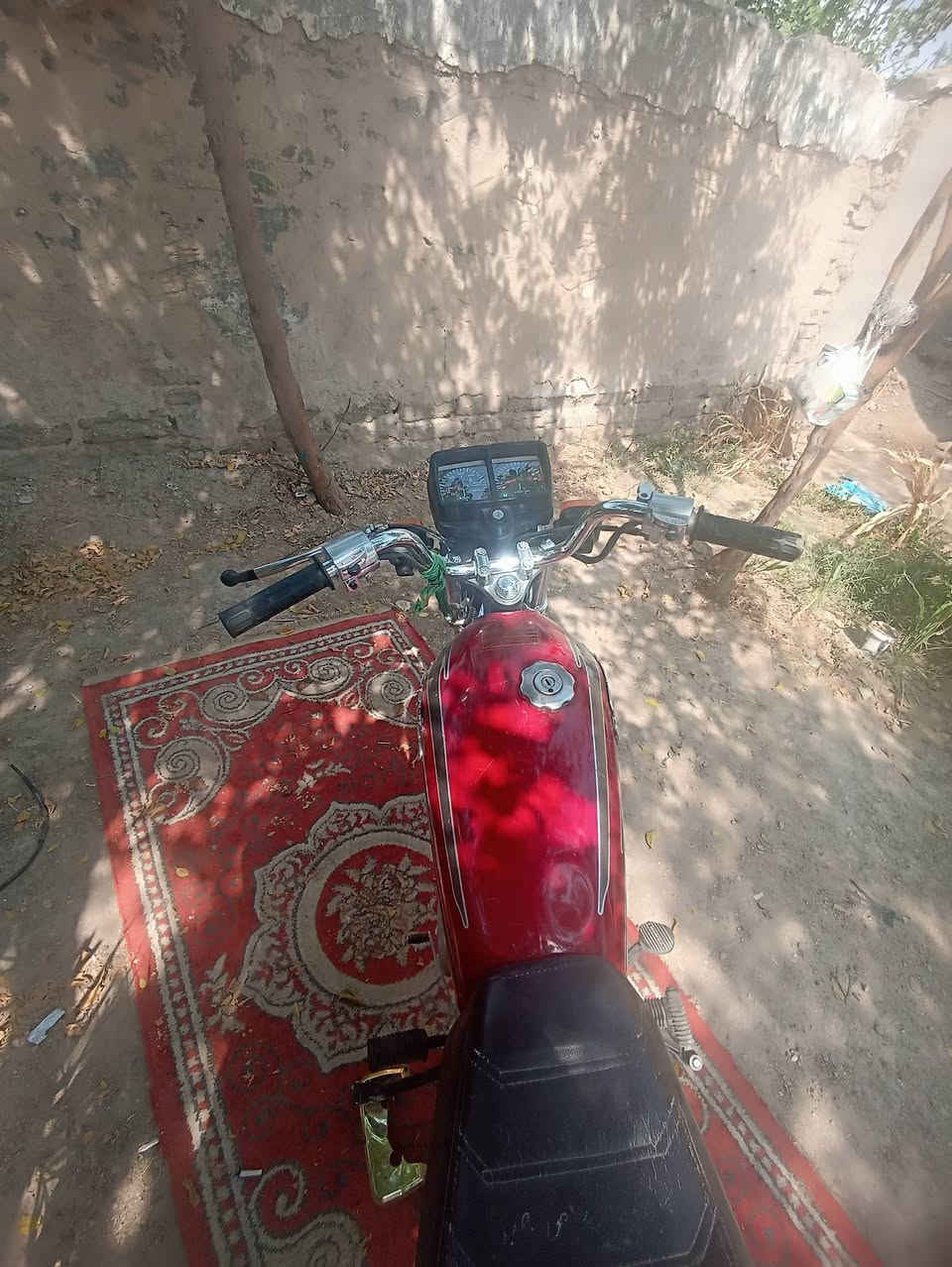 السلام عليكم تعمير بدون شاصي محرك بلادي مفتوح سدر توني شاده توير جدد وياله جديد أبيع بس تعمير مكاني ناصرية مركز السعر 375وبيه مجال ***********

