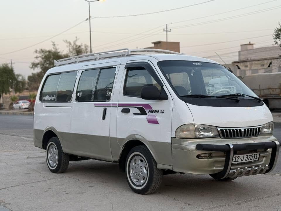 السلام عليكم 
سيارة كية للبيع نوع بريچو موديل 99
السيارة جاهزه ونظيفة مايعوزها كلشي دوشمة جديدة 
رقم نينوى صفر هيئه صفر غرامات 
خط بيها +حصه كاز بيها +كهربائيات شغالة كامل 
شرط التحويل السعر ٨٥$
مكانها موصل الأيمن 
رقم الهاتف 
***********
***********
