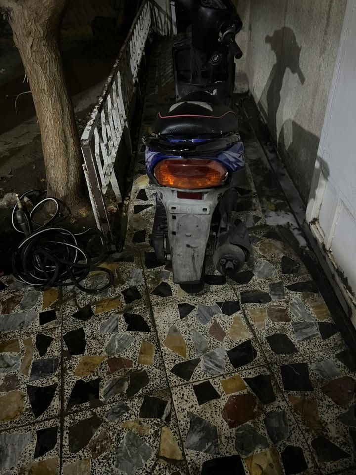 السلام عليكم ماكس عدله الدراجه نضيفه شلعه ومعدل اذا مو شلعه ومعدل لا تاخدها الدراجه حلو كفرات لونين الدراجه كامله نكره من الصبح السعر ب٥٠٠وبيها محال رقم *********** ومكان بغداد حي القاهر ه
ملاحظه صينيه وفج وعنبار ويده جدد بل جيس بس شدهم ونقصها عرموطه هندر  
وانطيك ويا يدايد رياضي وبلادي
