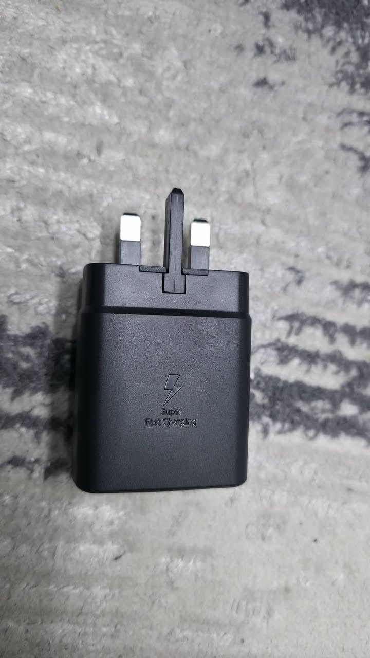 سحب أسبوعي • انكر 240W • شاحن/كيبل اصلي