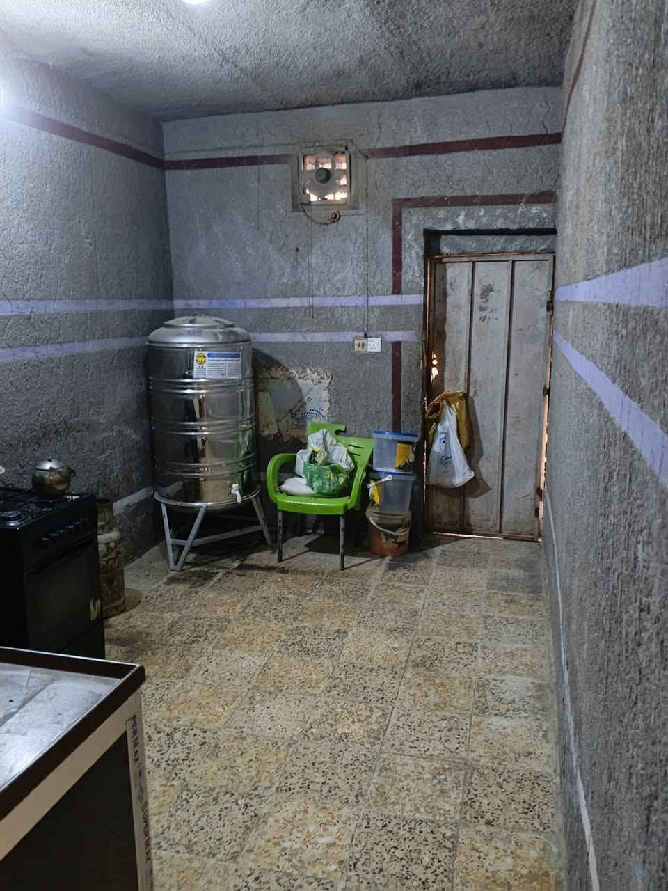دار للبيع المساحه 100/متر بناء نضيف فارغ 

حله ابو خستاوي شارع مدرسه حمام السلام نهايته التبليط الثاني 

خدمات كامله اصلاح زراعي مشمول بل تطويب ستمارة تمليك كامله قريب علا شارع كربلاء وشارع ميه 

السعر مناسب جدا 15 وبي مجال//***********
