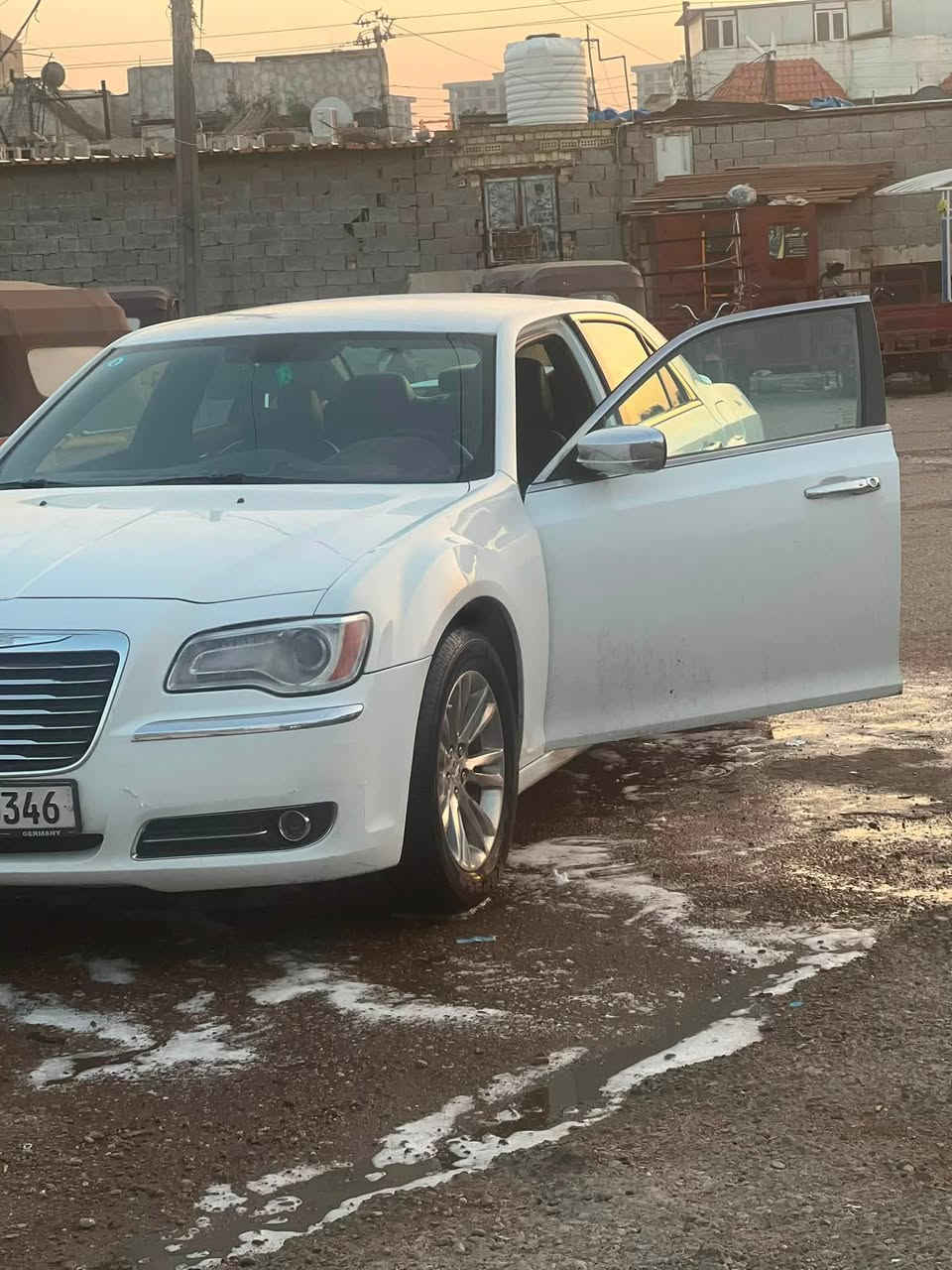 سلام عليكم 
أوباما لبيع 
سياره خير من الله 
حادثه جاملغ لخلفي بدون دواخل 
ماشيه 145 
رقم بغداد 
سعر 170 او بيه مجال 
***********
