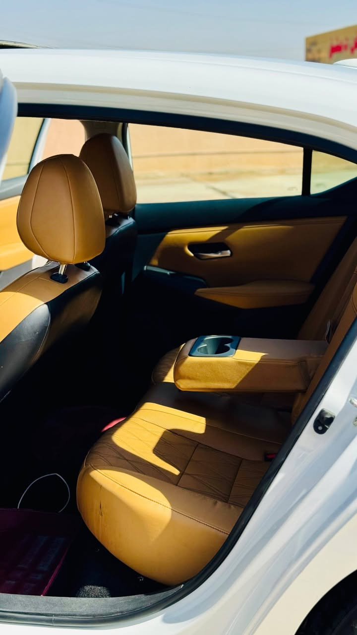 🚗 نوع السيارة: نيسان سنترا sv
📅 الموديل: 2021
🎨 اللون: أبيض
⚙️ المواصفات: فول مواصفات (بصمة، سلايت/فتحة، وغيرها من المواصفات الكاملة.سيتم سماعات 🔊 .رادارات جانبي .رادار امامي)
📌 الحالة: سيارة جاهزة على أخر حبة نظيفة جداً وخالية من أي نقص تبارك الرحمن جاهزة  .
الضرر.ثلاث قطع .بونيد . جاملغ خلفي  وجنطة كلير   . بدون دواخل شوط ايرباك مطاك 
السعر ١٢٠ وبيها مجال يرهم مراوس 
📍 المكان: صلاح الدين - بيجي
📞 للإستفسار والتواصل: (***********)
