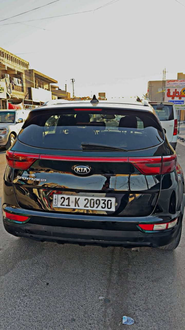 سبورتج وارد امريكي موديل ٢٠١٧
السيارة ماشية ٩٢
حادث مرفق بل منشور 
السياره نضيفة ومناقصها شيء 
السعر ١٣٥وبيه مجال 
للاستفسار ***********
