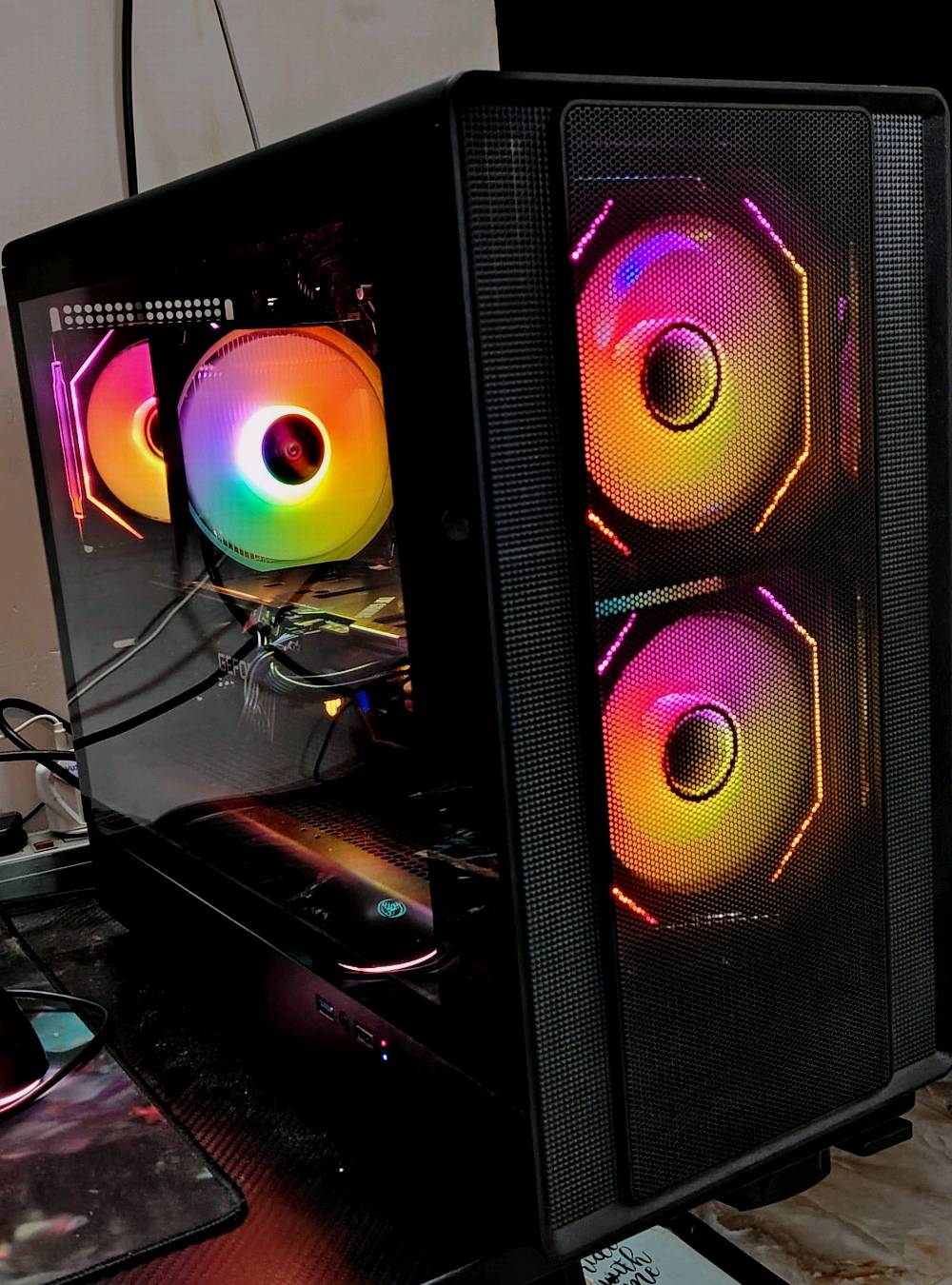 تحية طيبة للجميع 
متوفر كيس كيمنك للبيع 
السعر 990 الف ومجالها كلش قليل

I5 12400 6 CORE 12 THERADS
COOLER CPU 120M RGB
RAM 8X2 16GB DDR4 3200MHZ
M. B B660M GAGBAYTE
GPU RTX 3060TI OC ASUS TUF GIMENG X3FAN
POWER SUPPLY 650 W PLUS 80 BRONZE
CASE BLACK GAMING X 4 FAN ARGB 
SSD 512 GB 
HDD 1TB

مكاني موصل توصيل موجود
للتواصل *********** واتسب