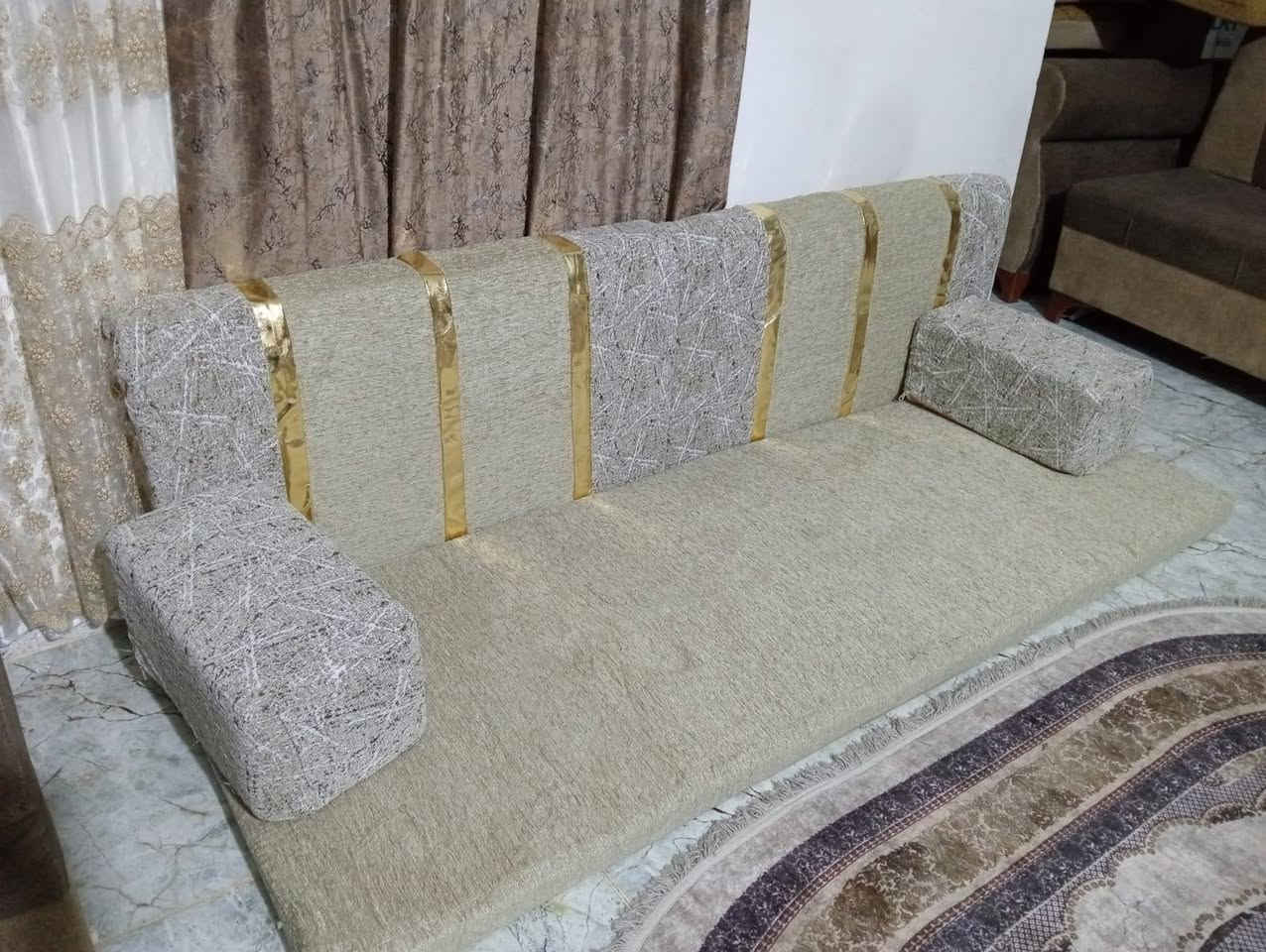 وصلتنا الجلساات العربيه الخليجية
انسب اسعارررر 
سفنج خليجي مضغوط 
حجز خاص او ***********
