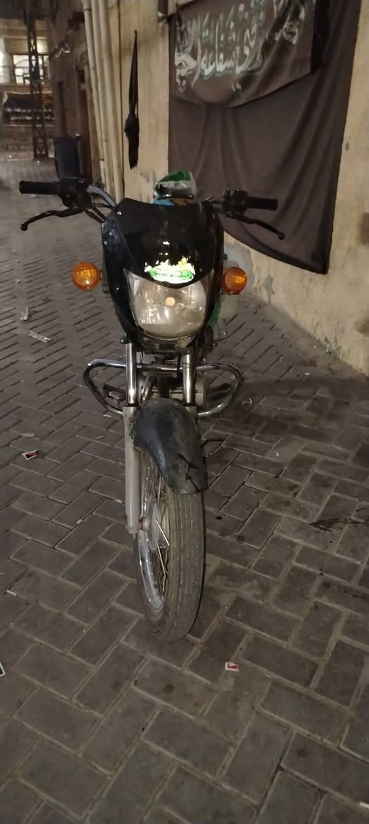 دراجه باجاج هندي اربعه كير اوراق كامله كبل ترقيم كبل دك رقم  موديل ٢٠١٦ الدراجه بيه تبخير بس هندر واحد تشتغل مكاني بغداد مدينة الصدر سعره ٦٠٠ وبيه مجال اتصل وبل خدمه *********** بي واتس اب
