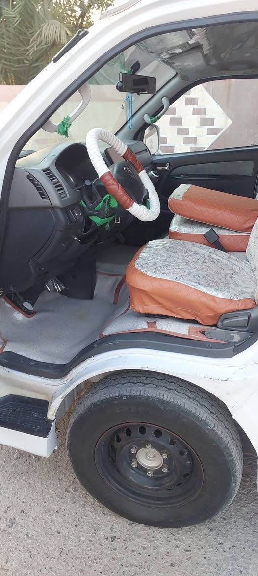 ياالله. السلام عليكم. جنبي عالي H2 2018 رقم بغداد انكليزي رقم وسنوية  بأسمي تخم تاير. صدر هايسة امامي وخلفي. جديد. تبريد خير من الله. مقوي فانات واضافة مراوح مكينه كير اكسل. كلة جديد دوشمة تنتة وكشنات وكاعية   غاز 60 لتر. بية بارد جامرلوغ خلفي. ورة التاير. جهة اليسرة  وصبغ قليل يم قبق البانزين  ومعمر خياسات هلالات  السيارة كاملة. بس يرادله بوليش. الله شاهد كاملة ماناقصة شي. خطه بعقوبة باب المعظم. مكاني ديالى العنبكية  ناحية السلام طريق دلة عباس السعر 155 للاتصال  *********** موجود واتساب.
