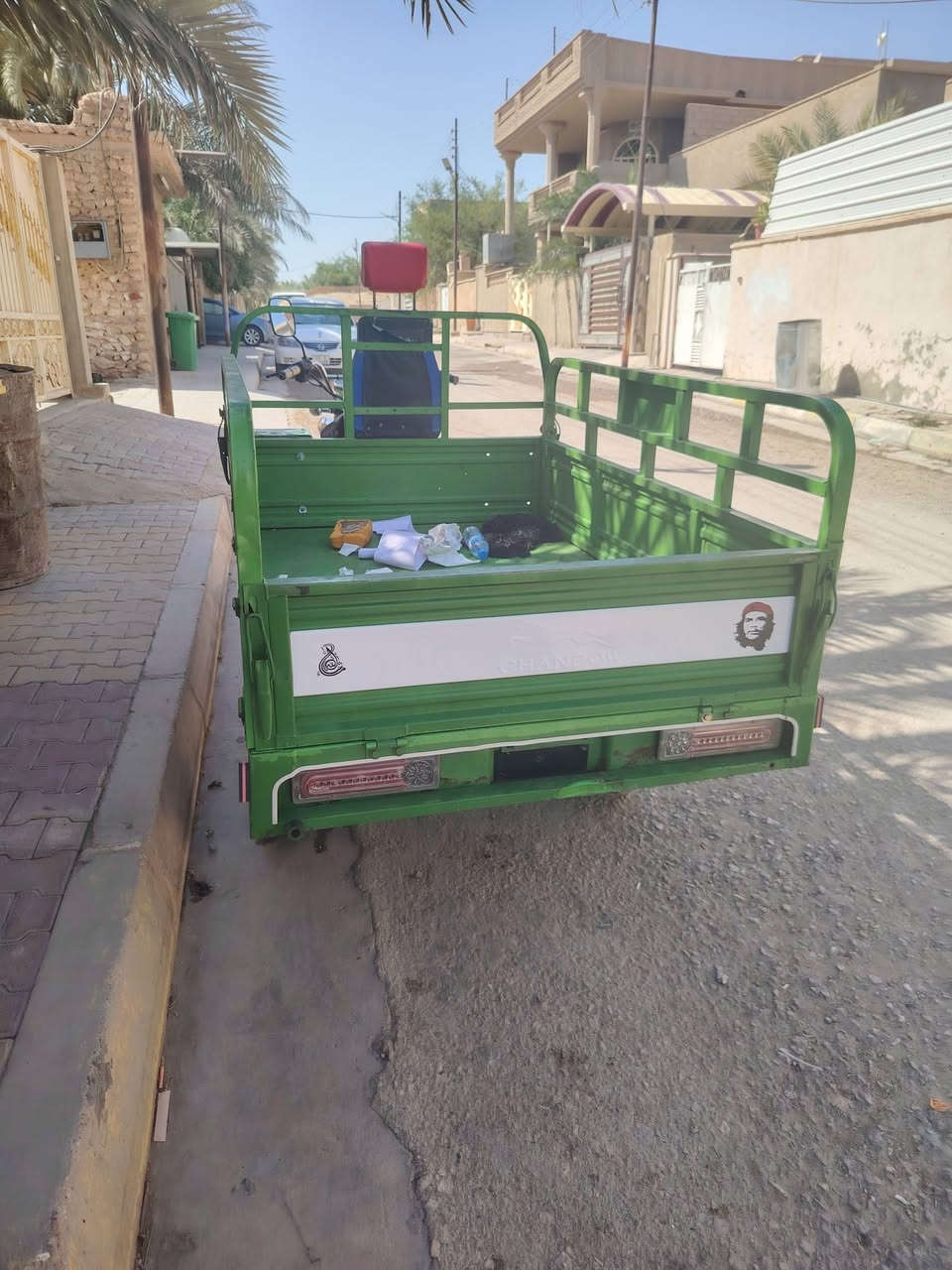 ستوته • بدون اوراق • قفل