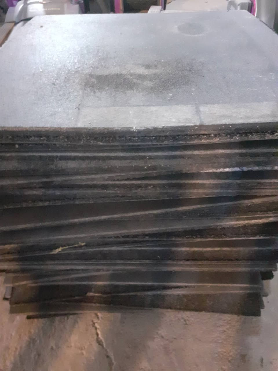 ارضيات للبيع نظيفه قياس 1م*1م
سعر القطعه 6000 آلاف دينار قفل مكاني 
بغداد البوعيثه   ***********
لايوجد توصيل
