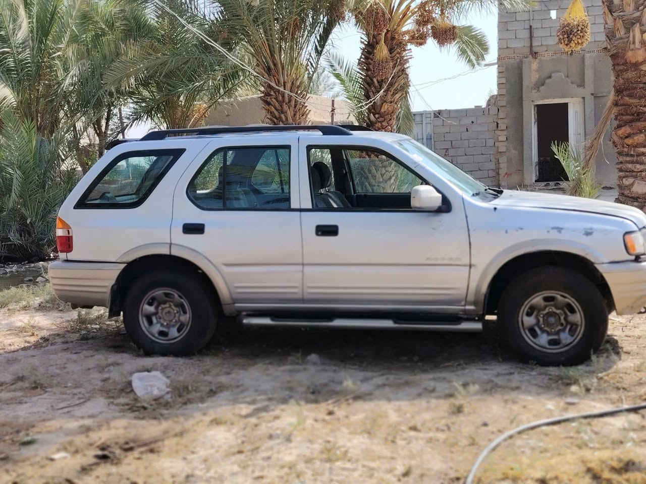 سلام عليكم
سياره ازوزه موديل 2001
كيرهه كايم
اصوليه رقم اربيل
بسمي

ملاحظه كيرهه كايم
تخدم تاير
حداديه
سعر 35  بيهه مجال 
مكاني ذي قار الغراف
رقم الهاتف ***********
