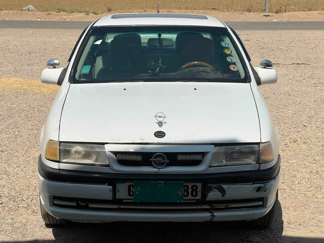 السلام عليكم 
للبيع اوبل فكترا حجم ٢٠ محرك وكير شرط اربع تواير جديد سياره حلوه ونضيفه احلى من الصوره ما تصرف عليه شي مالت بيت السعر ٣٨ وبه مجال وكابون موجود السياره مكانه ناحية ربيعه قرية عوينات .. *********** واتساب و اتصال
