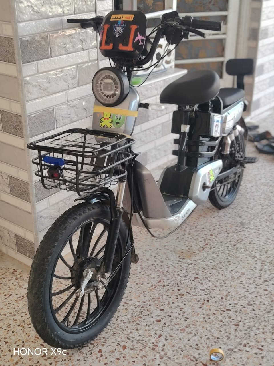 سلام عليكم
 باسكل شحن للبيع 
بسعر 450 وبي مجال 
طك كارتون استعمال قليل 
وجانت متروكه ولكيت البطاريه هابطه 
مكاني بل حله يم جامعه بابل 
*********** بي واتساب 

ما متواجد خاص
