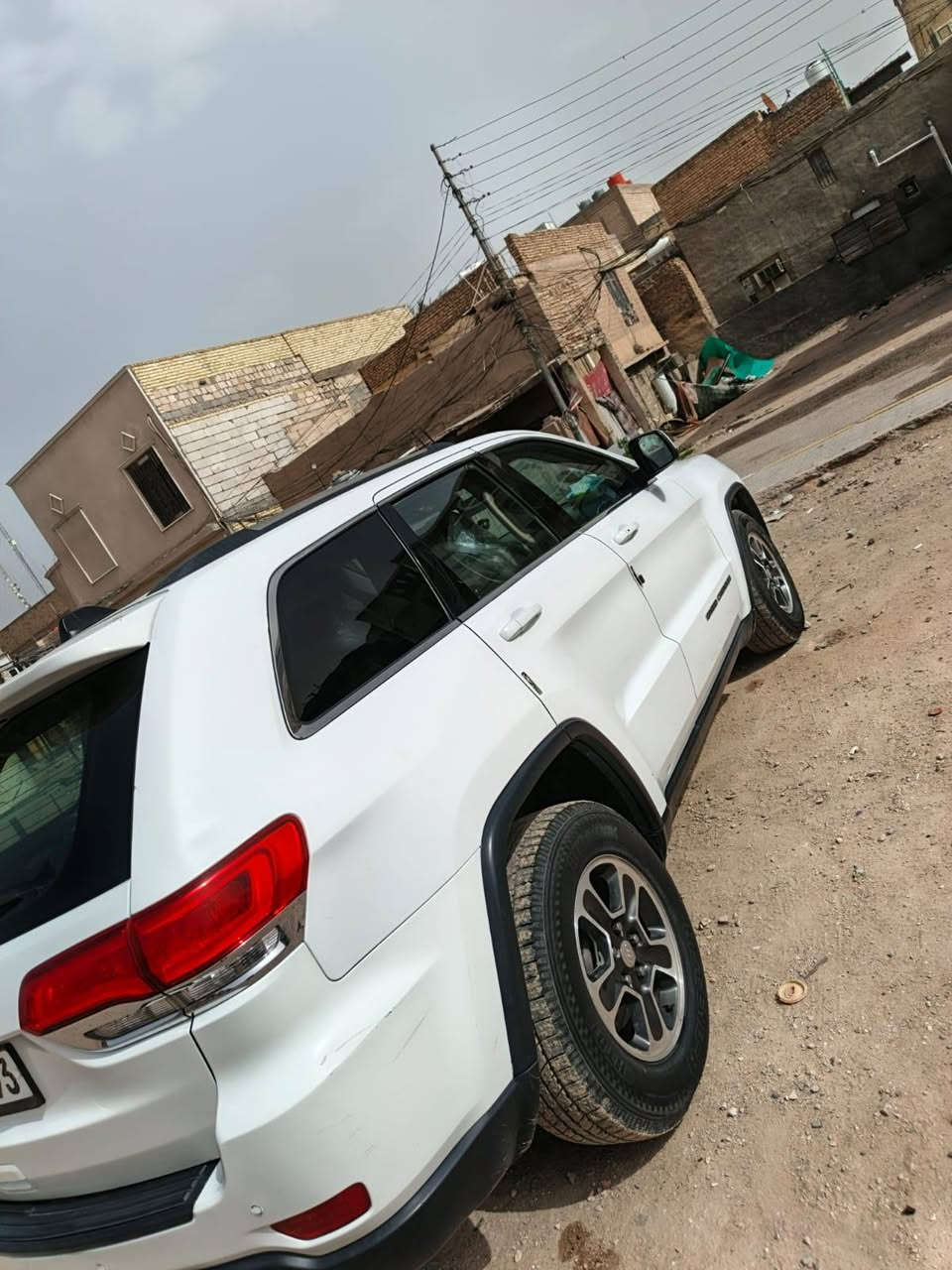 للبيع او المراوس حسب القناعة

جيب لا ريدو مديل ١٧
قطعتين صبغ بدون دواخل فقط خدوش
ستة سلندر رقم انكليزي
تنسل دوانز بانزين عادي مو محسن مال جناي
سعر سيارة ٢١٠ بيها مجال
مكان سيارة كربلاء حي العامل
رقم الهاتف :***********
