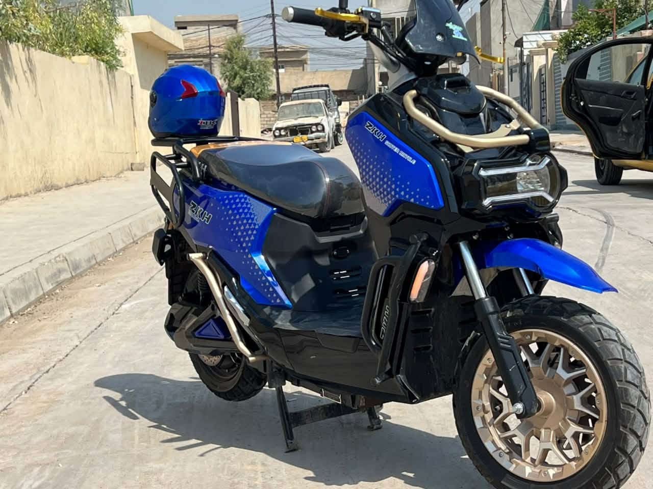 اباتشي جيل 5 ( 2026)
اللون الازرك وذهبي مميز
وبطارية العدد 6 كرافين 38 امبير مسطرة 
بريك رياضي دهن 
درع حماية كامل 
تاير جبلي 120 - 70 - 12 
شاشة ذكيه تقرء العطلات
ملف 3000 واط نحاس اصلي

سرعه حقيقي 88 
دبل اشارة - نظام بك 
تمشيك 80 كيلو 
دبل سويتج وبصمة
ماشي 1450 فقط 
السعر 1300 وبي مجال قليل
الرقم اتصال : ***********
واتساب: ‪+964 774 905 3348‬
