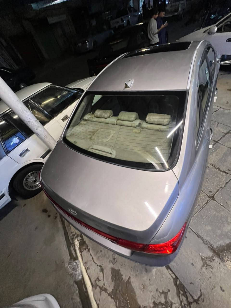 سلام عليكم
للبيع ازيرا موديل ٢٠١١ خليجي 

فول مواصفات فتحه اشاير بلمري 

محرك v6  2700  خليجي

لون سلفر  رقم بغداد تحويل مباشر 

كامره خلفيه دوار حساسات 
شاشه 
تبريد قطعتين ثلج ❄

السياره كفاله من الضربه وتبديل 

فقط صبغ دعاميات وتكحيل مكانات 

جاهزه حداده تخم تاير السياره الف ما تصرف عليه 
مكاني ناصريه قلعه سكر 
***********
***********
السعر ٩٥  وبيه مجال للشراي

امانت الله السياره احله من الصور
