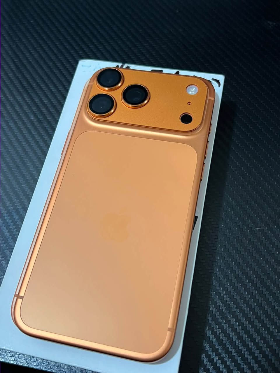 السلام عليكم ايوفون 17pro max ذاكره ٢٥٦ بطاريه ٩٨ الجهاز نضافته ١٠٠٪؜ فطر بل حساس فقط اي تاثير بل مبايل مابيهه انطي بي ضمان يوم كامل اذا الفطر هذا ياثر علا اي شي بل حساس مال الكاميرا الفطر اصلن مامبين اله تركز بي 
سعر الجهاز 1575الف وبي مجال الشراي يتصل علا الرقم واتساب فقط  مكاني بغداد الدوره حي دجله 
***********

نص مكتوب في الصور:
- حول iPhone الاسم 26.7 إصدار iOS iPhone 17 Pro Max اسم الطراز MFIN4ZA/A رقم الطراز CKX4H7QY45 الرقم التسلسلي الضمان المحدود تاريخ انتهاء الصلاحية ٢٠٢٦/١٢/١٨ الأغاني الفيديوهات ٦٥٣ الصور ٢٤٦ التطبيقات ١٧ السعة ٢٥٦ غ.ب. متوفرة ٢١٩,٦٦ غ.ب. عنوان Wi-Fi BC:9F:58:8D:8C:F4