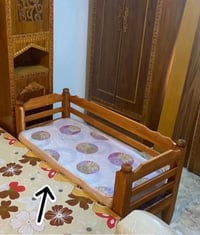 سرير خشب • شغل عراقي • مستعمل قليل