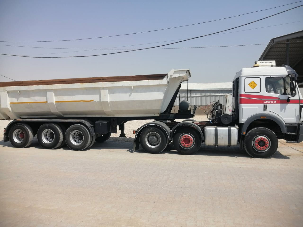 سنكل ٩٣ محرك٥٣ كير ٢٤٠ قماره وشاصي كفاله من الصبغ والفطر كامله هيه والعربانه *********** لسعر ٣ وبيه مجال قليل

