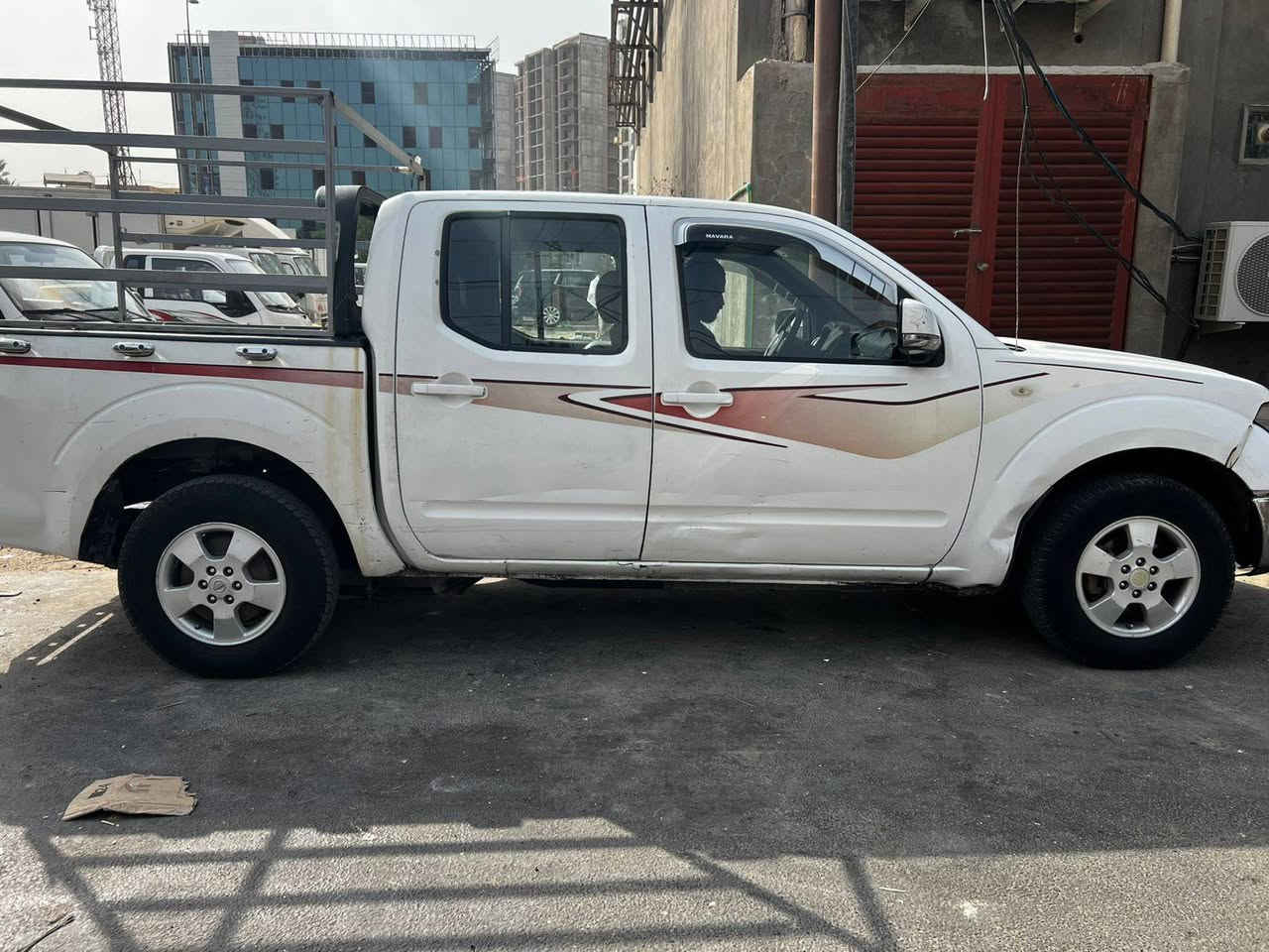السلام عليكم
بيكم نيفارا ٢٠١٣ رقم دهوك 
سنوية ل ٢٩ 
سيارة زوج تاير جديد 
سيارة حلو 
جافية 
مكينة وكير حلوات 
السعر ٨٠ وبيها مجال قليل 
رقم التلفون 
***********
