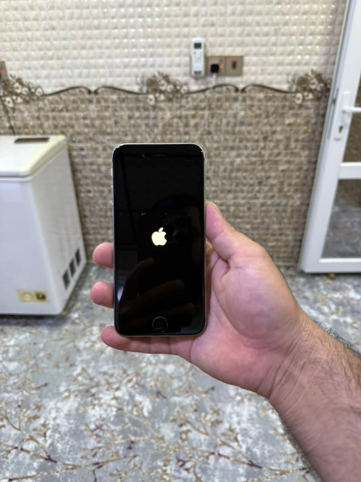 iphone 6G

64Gb

🔋100%

شاشەی بیلادیە

هەموگیانی ئیشەکات 

نرخ   ٥٠ هەزار بێ مەعامەلە

***********
