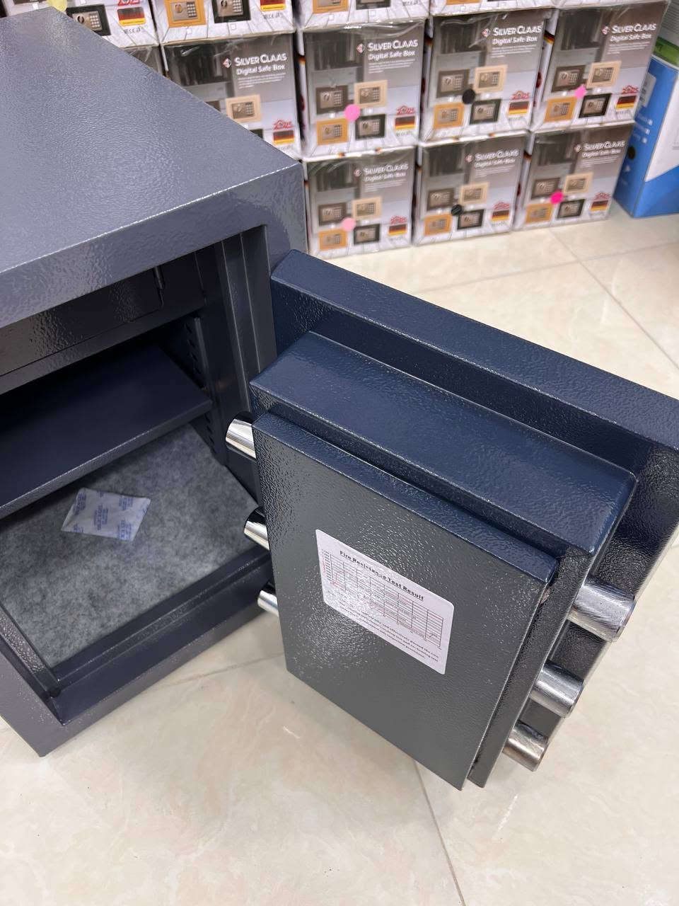ارتفاع 50سم عرض 35 عمق 42 وزن 50 سعر تنافسي 195 شامل التوصيل للحجز والاستفسار الاتصار على الرقم واتساب ***********📞 بغداد, العراق
