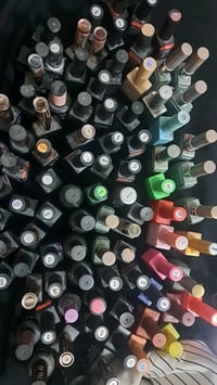 مستحضرات تجميل • قطعة