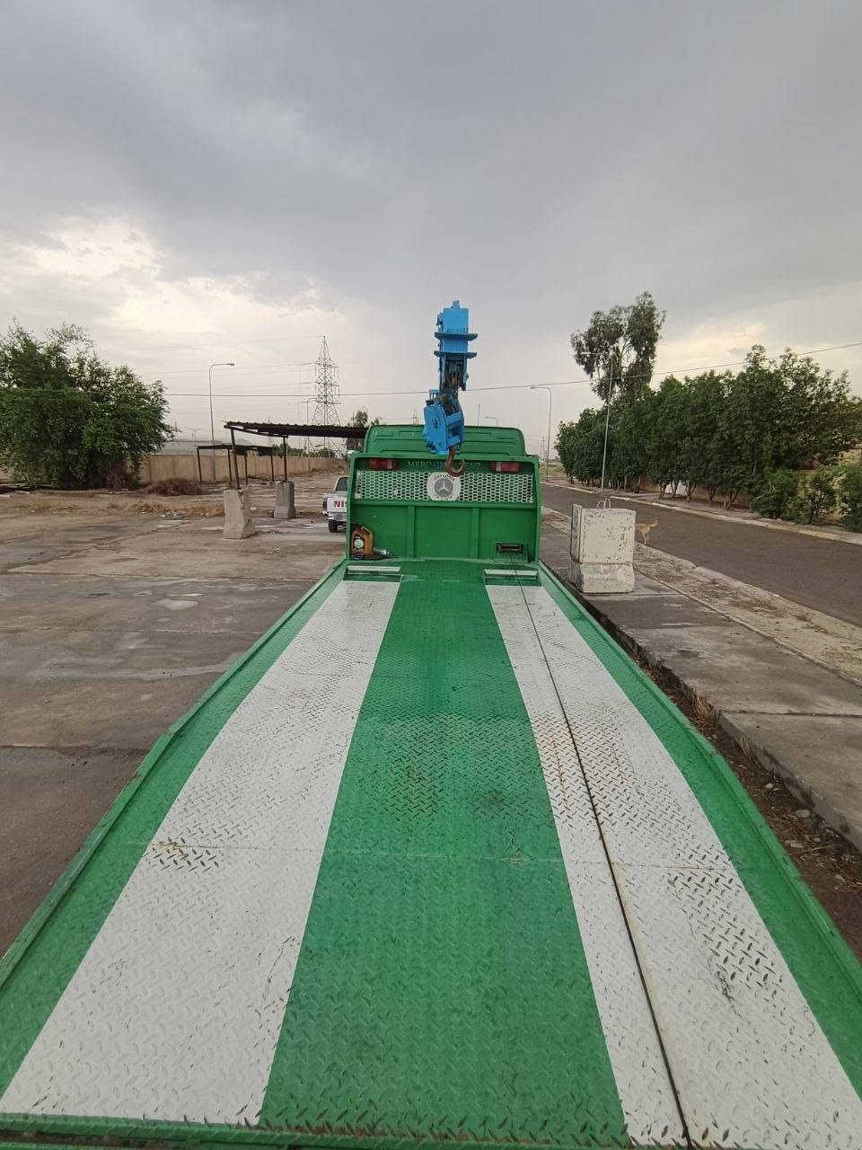 مكفول گير ومكينة وشاصي مفول
شرط 
كرين اتيكو 6 برغي 4 سلندر 
الكرين 3 طن سلايتين
تبريد ثلج جام السايق كهربائي
الخلفي چوبلس يصعد وينزل بالجهاز
كلش نظيف ومال جناي
مواصفات مرتبة
مشتغل شارع شي قليل جدا والبدي بعده بلمعته 
الگشر مكفول 
 للتواصل والإستفسار 
***********
