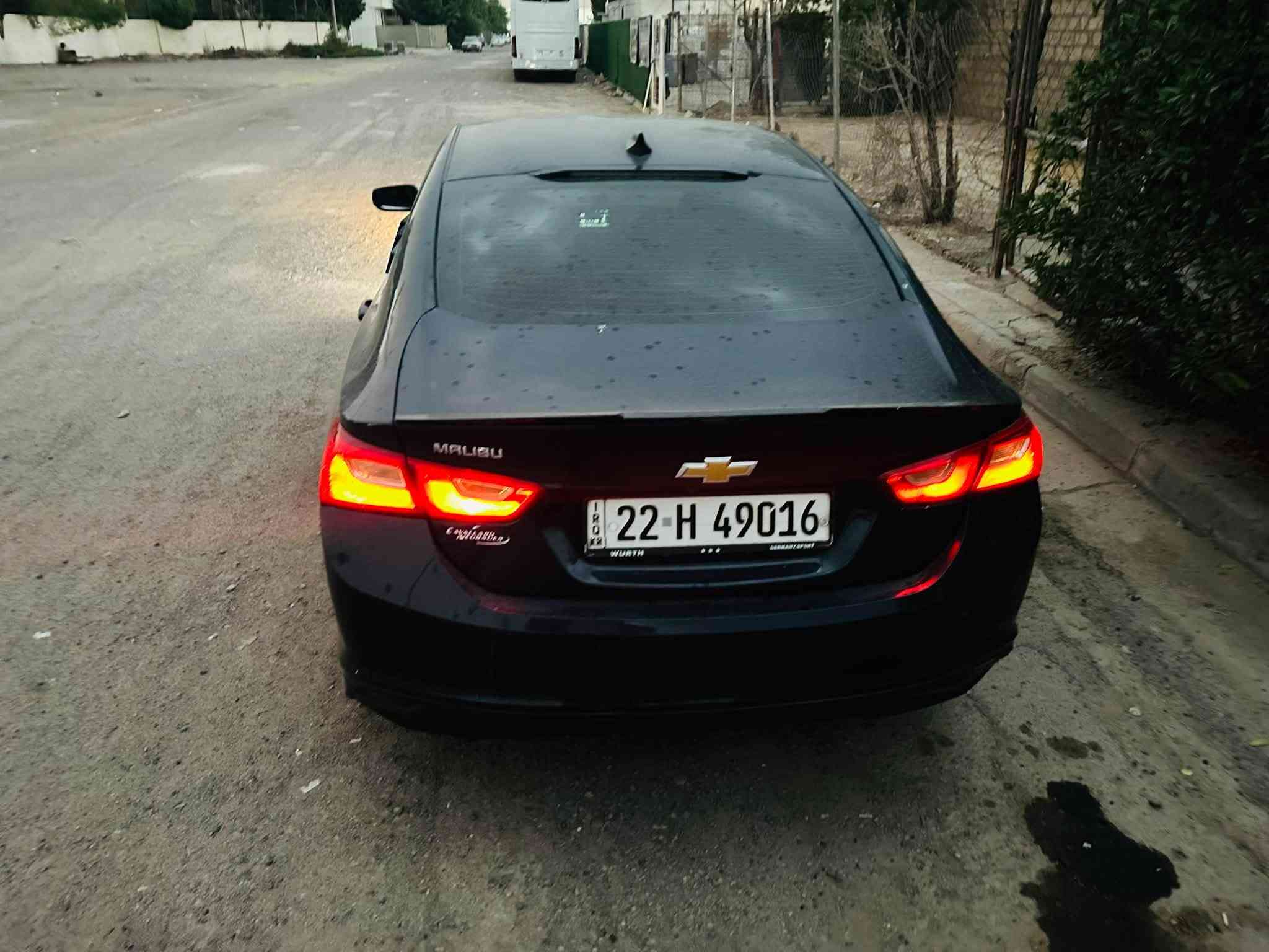 سلام عليكم ماليبو موديل 17
مكينه 1500 حادثه بس جاملغ الامامي عكس السايق  مكاني لاعضميه 
***********
 سعر 75

