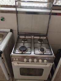 طباخ • نضيف • فرن فوك