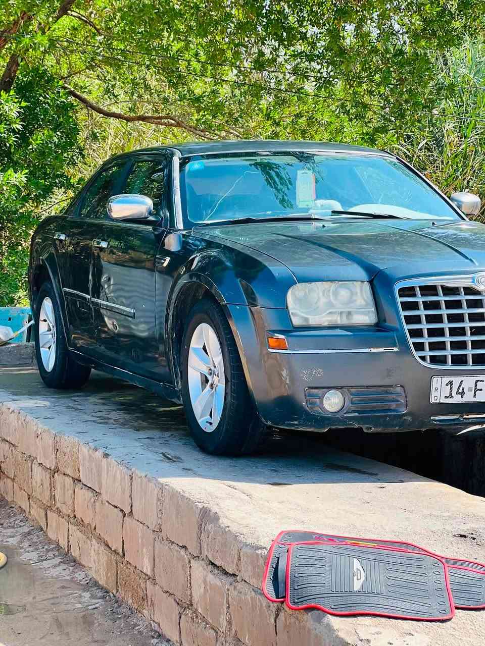 سيارة كرايسلر اوباما 300  مديل 2007
مبدل جاملغ وبنيد صبغ حزام جمالي   سيارة نضيفه  وجاهزه حداديه جديده تبريد وتدفى كير ومحرك شرط  
رقمها بصرة تحويل ثاني يوم مكاني الناصرية الغراف 
***********
***********
